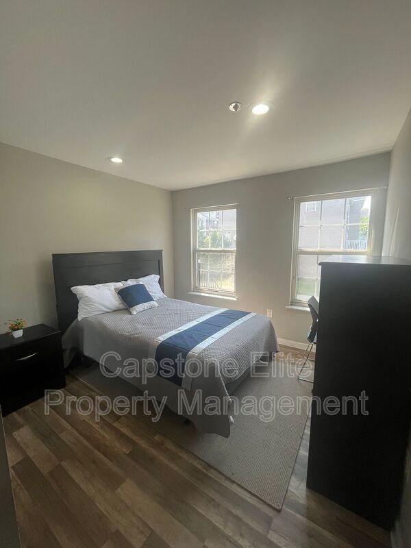 Newark Condo: 216 Matthews Drive - 2