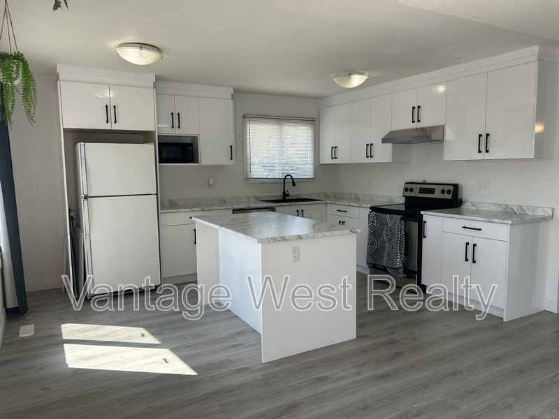 West Kelowna Condo: 3448a Old Okanagan Hwy