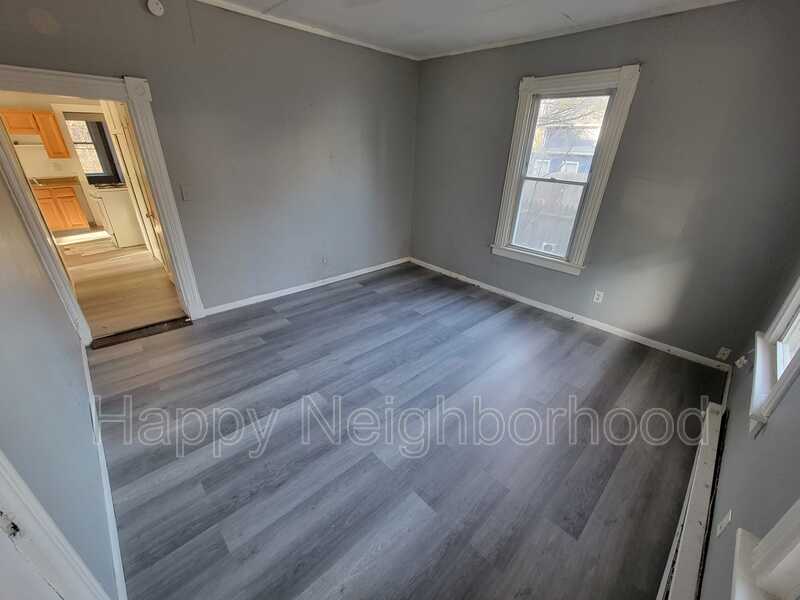 Meriden House: 115 New HanoverUnit 1