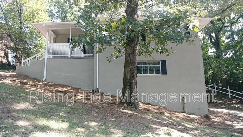Hueytown House: 3011 Devon Rd