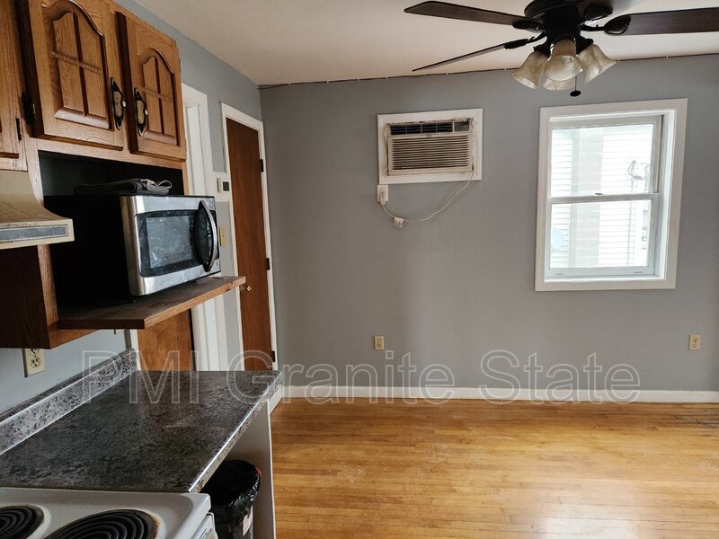 Manchester Condo: 560 Rockland Ave