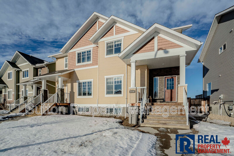 Grande Prairie House: 8734 72 Avenuekey 46