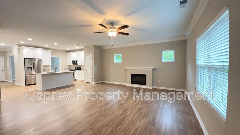 Spacious 4-Bedroom Norfolk Home with 2-Car Garage & Flexible Bonus Space - Photo 7