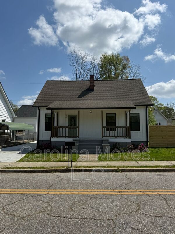 Greenville House: 50 Hutchins St.