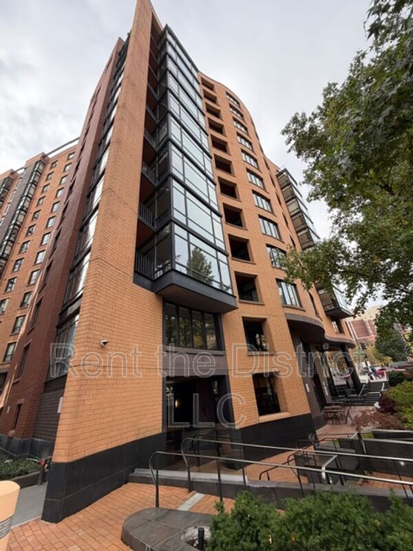 Washington Condo: 1010 Massachusetts Avenue NW