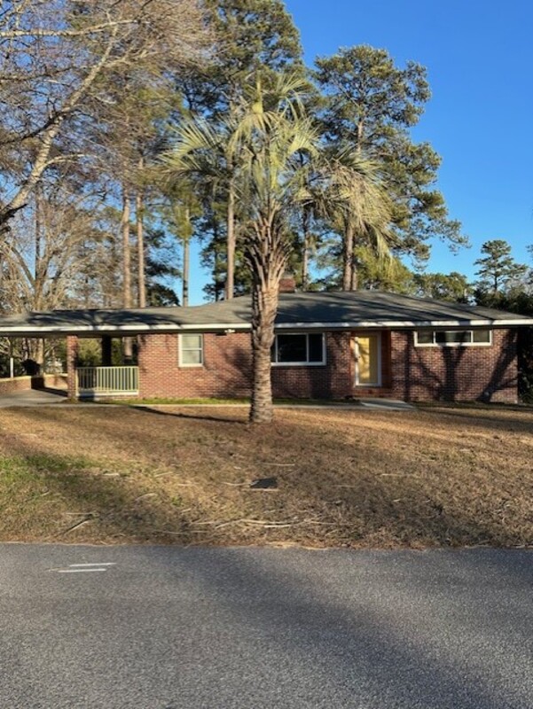 Columbia House: 1212 Deerwood Street
