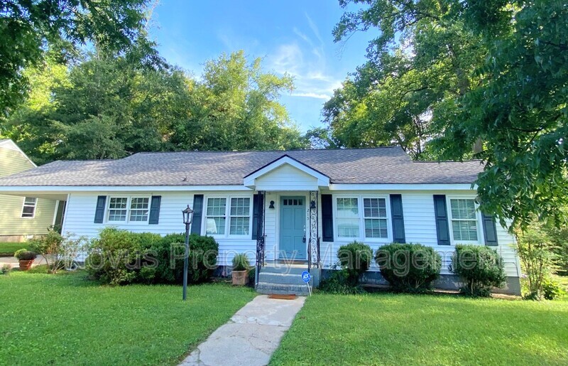 Carrollton House: 215 Pennsylvania Ave