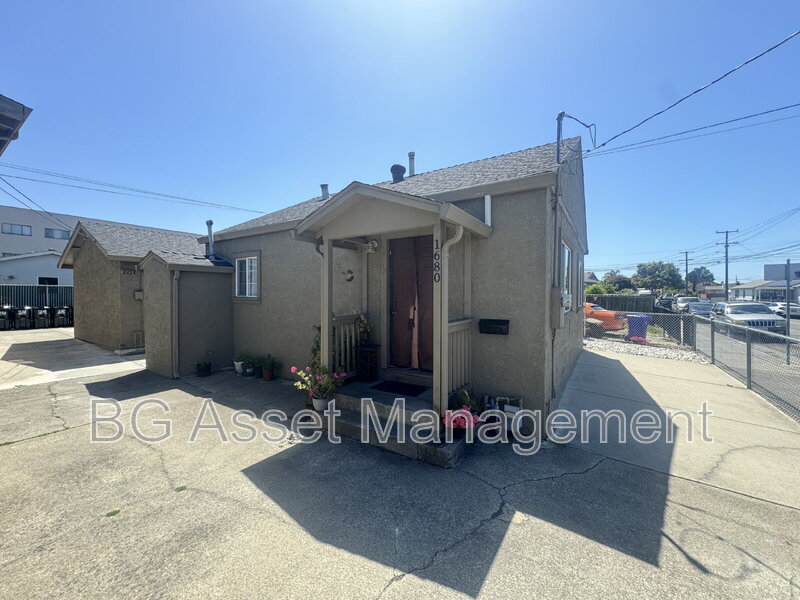 San Pablo Condo: 1680 24th Street