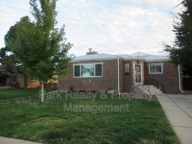 Denver House: 3700 E 30th Ave
