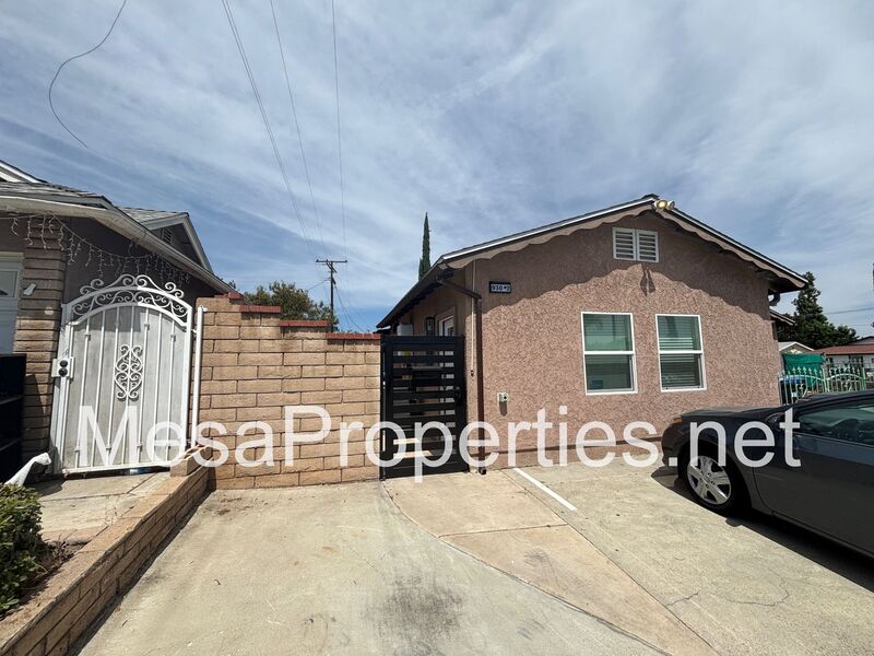 Corona Condo: 930 Jadestone Ln