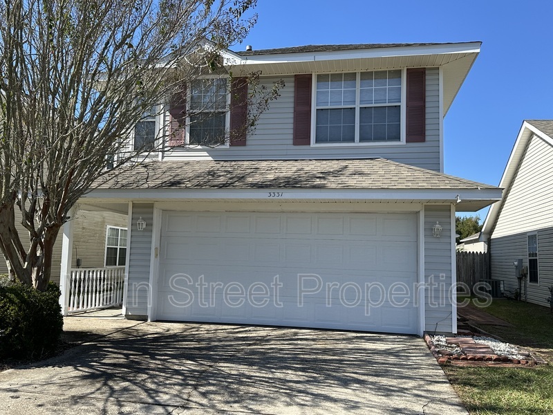 Pensacola House: 3331 Two Sisters Way