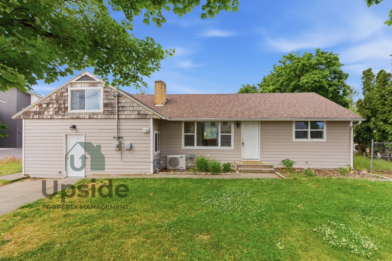 Spokane Valley House: 8719 East Valleyway Avenue