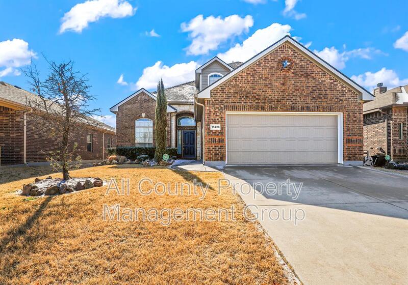 Fort Worth House: 13229 Larks View Point