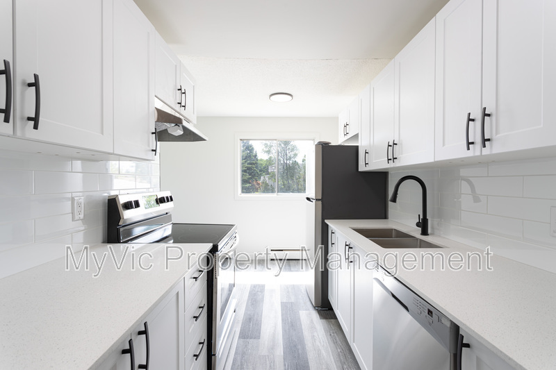 Edmonton Condo: 15304 100 Avenue NW