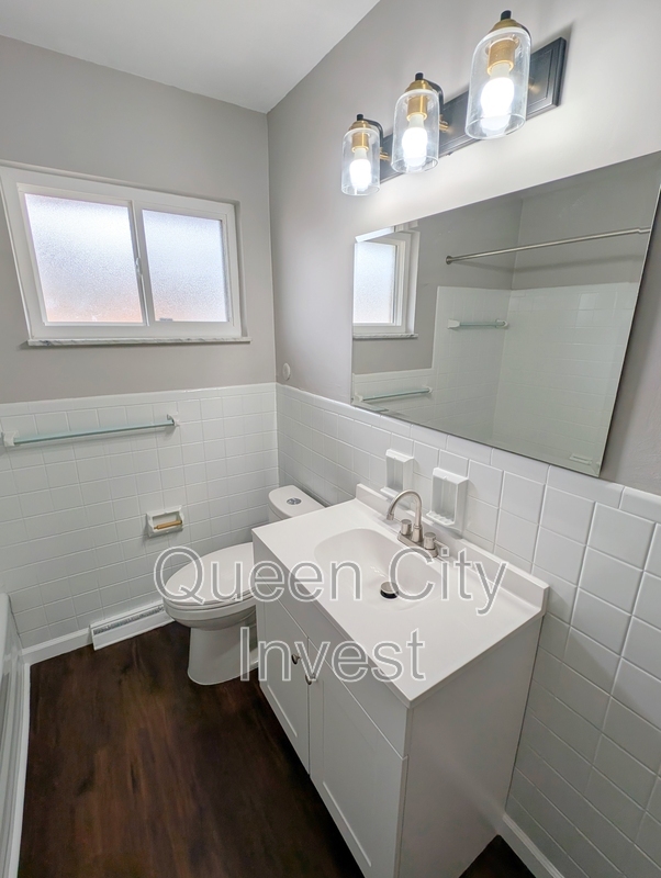Dayton Condo: 110 Cromwell Pl