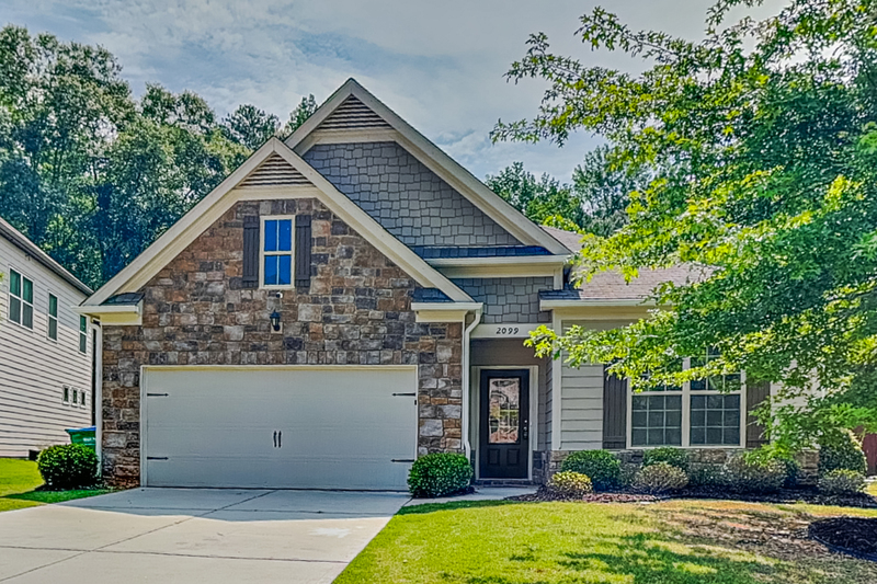 Austell House: 2099 Apple Orchard Way