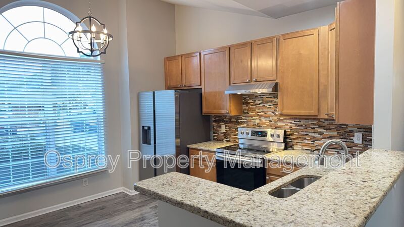 3BR Townhouse Condo with Garage "ASK ABOUT OUR ZERO DEPOSIT" - Photo 3