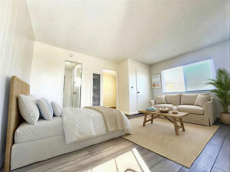 San Diego Condo: 4006 Ingraham Street #1