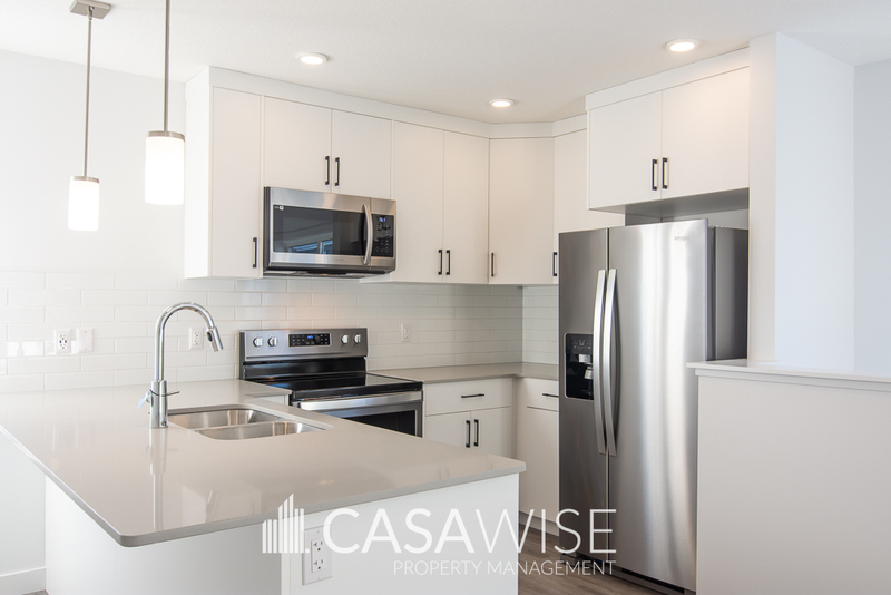 Edmonton House: 1527G Plum Circle SW