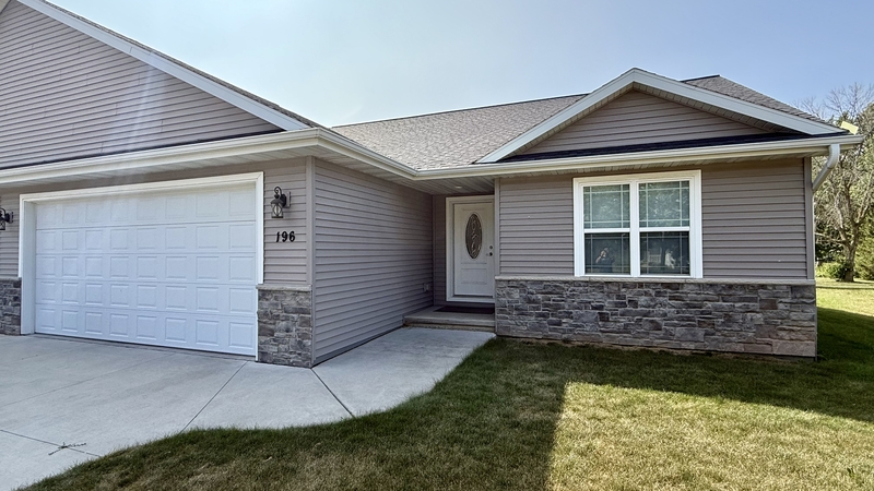 De Pere Condo: 196 Desplaine Road - 1