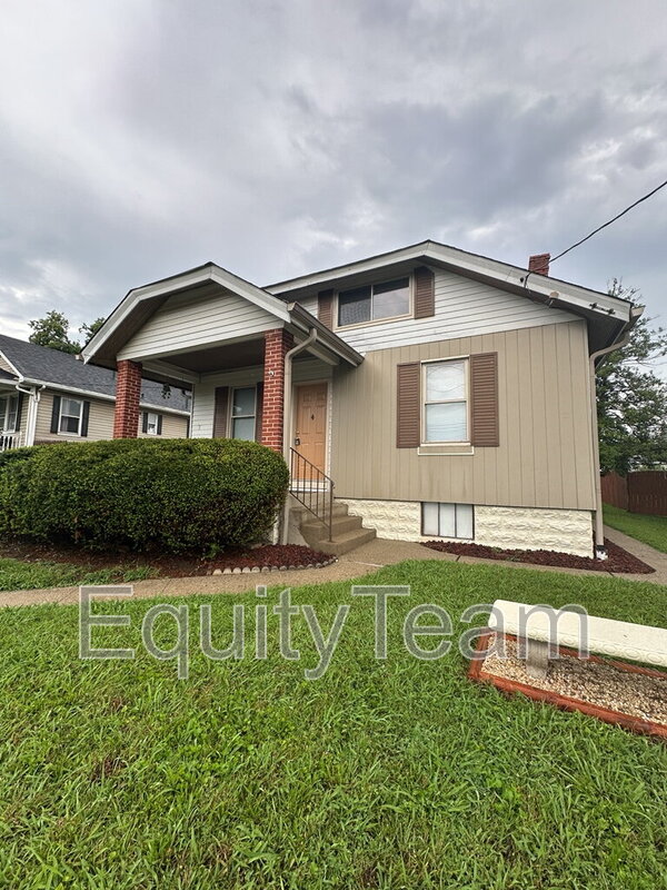 Cincinnati House: 3514 Brotherton Road