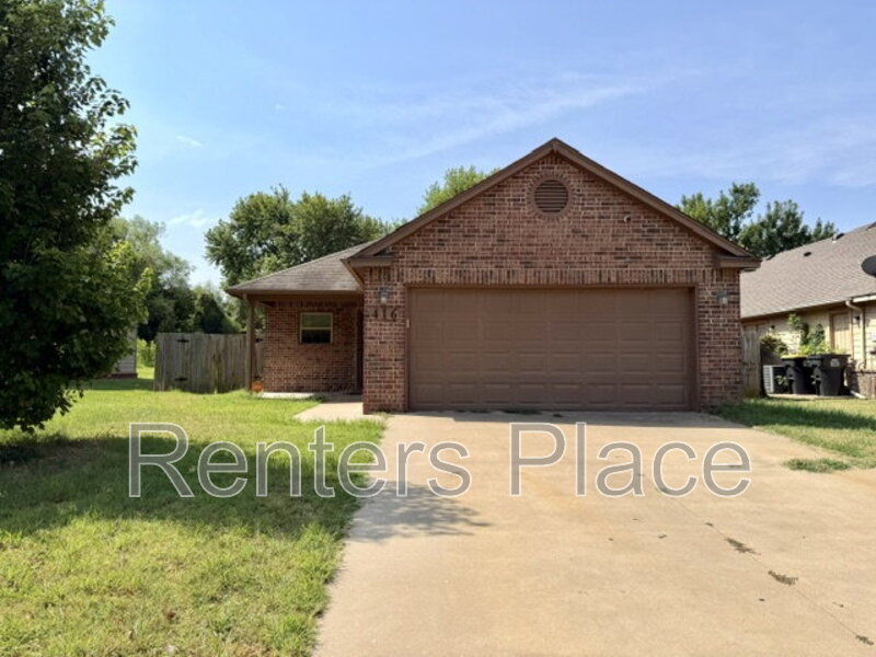 Coweta House: 416 East Birch Street