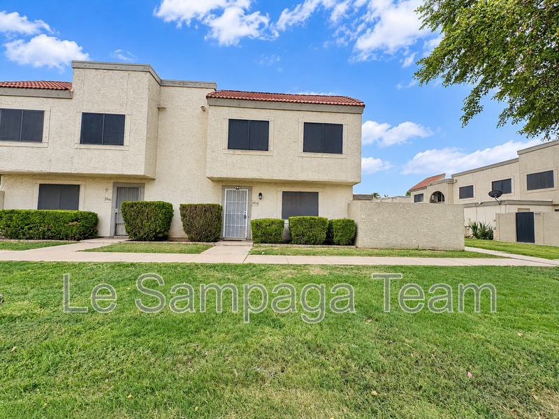 Glendale House: 5934 N 48th Ln