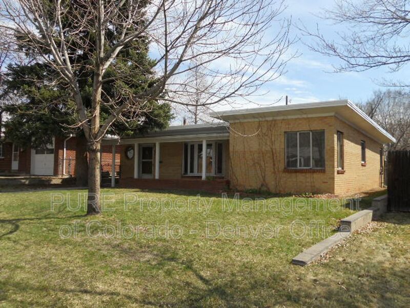 Denver House: 750 S Canosa Ct