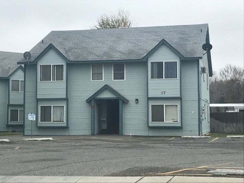 Kennewick Condo: 17 W. 24th Ave