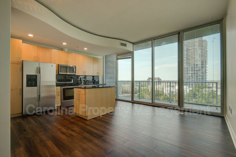 Charlotte Condo: 210 N Church St