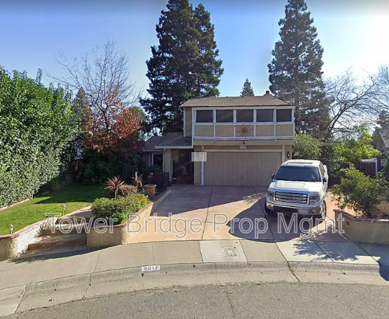 Sacramento House: 3017 Brookstone Way