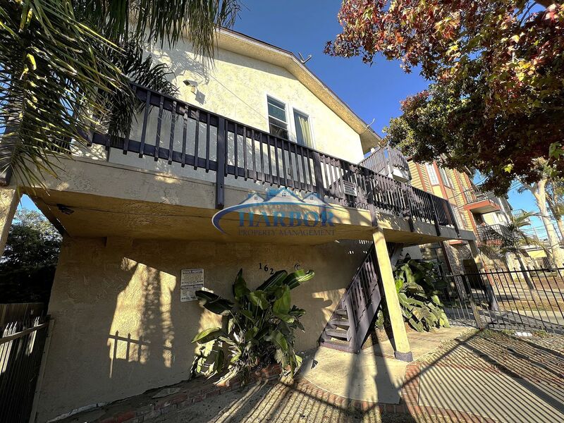 Long Beach Condo: 1621 E. 5th Street