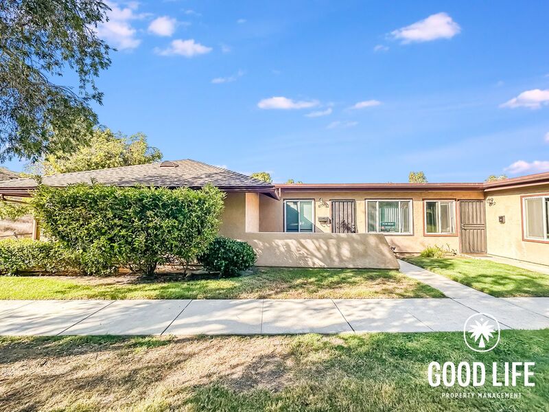 Santee House: 8754 Wahl St