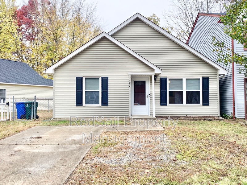 Newport News House: 343 Pear Ridge Cir