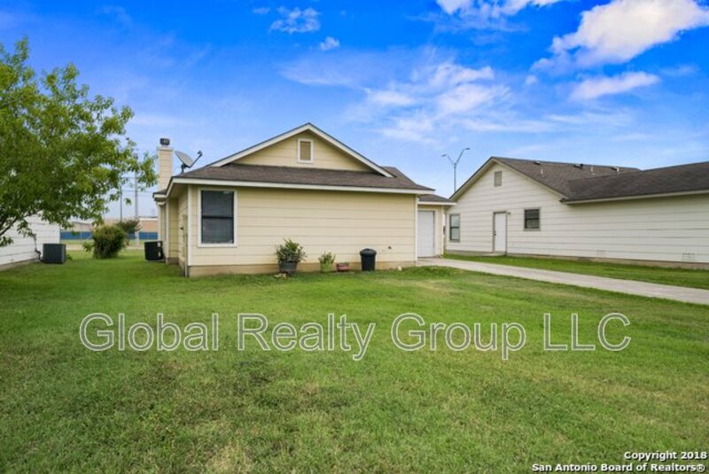 Schertz House: 1017 Schertz Pkwy