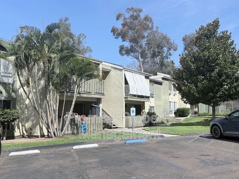 Escondido Condo: 830 W. Lincoln