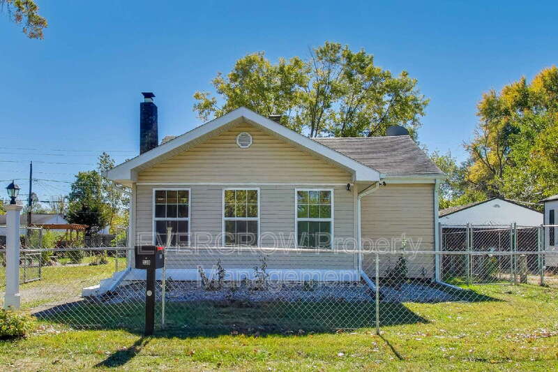 Indianapolis House: 321 Albany Street