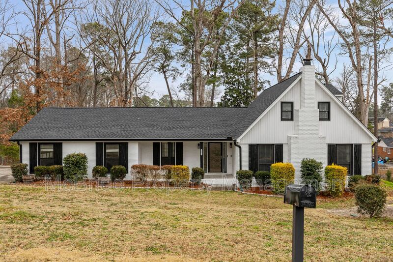Augusta House: 1304 Dominica Drive