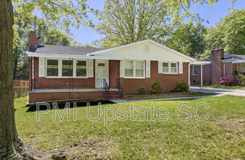 Taylors House: 102 Tiffany Drive