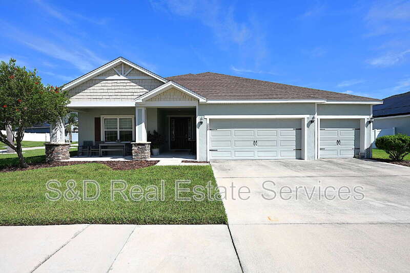 Auburndale House: 299 Travelers Creek Drive
