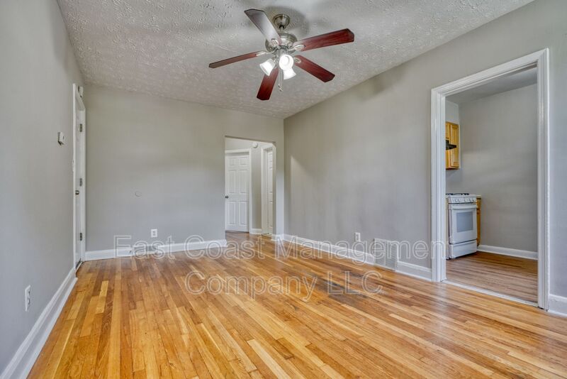 2 Bedroom Apartment – 5906 The Alameda Apt 2, Baltimore, MD