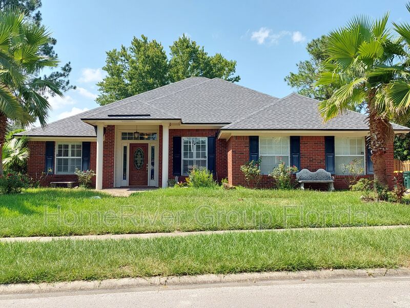 Request a Viewing for 12137 Lake Fern Dr Tenant Turner