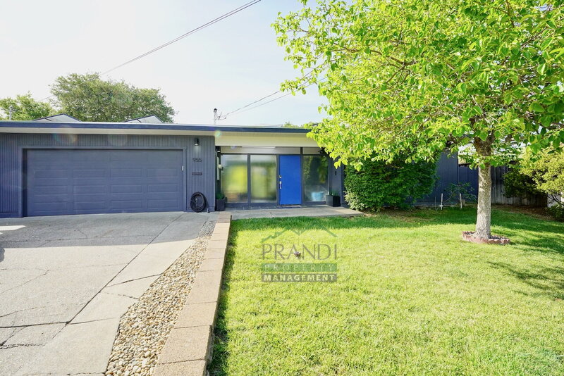 San Rafael House: 955 Las Ovejas Ave