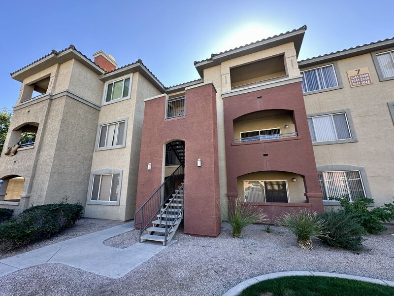 Phoenix Condo: 5401 East Van Buren Street