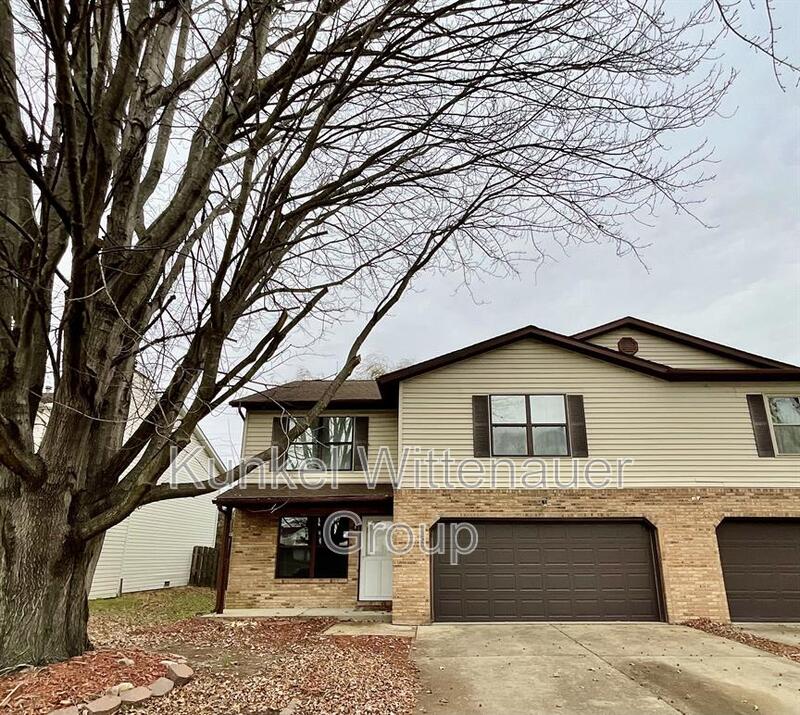 Belleville Condo: 1632 Progress Lane