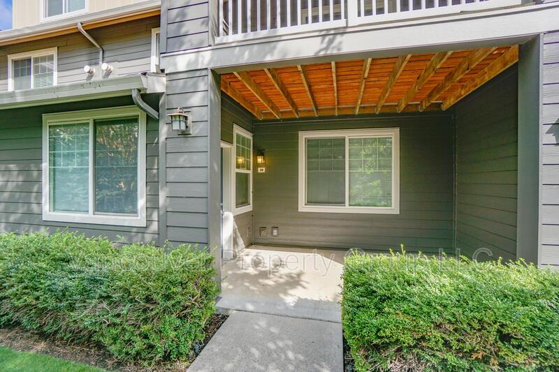 Vancouver Condo: 10800 SE 17th Cir