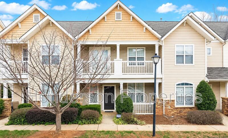 Charlotte House: 14929 Scothurst Ln