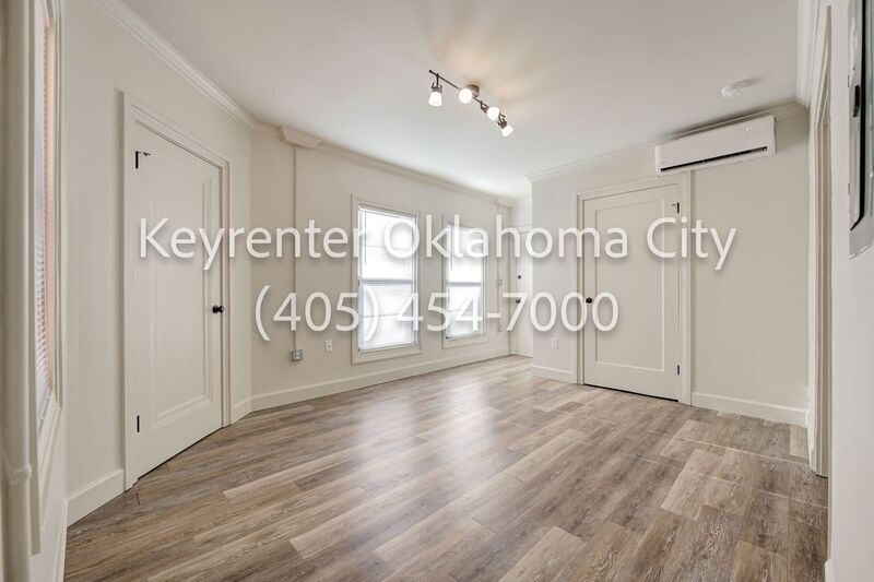 Oklahoma City House: 1838 NW 11th St