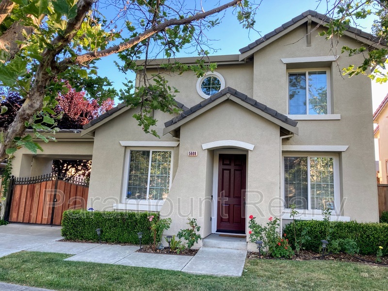 Dublin House: 5608 N Dublin Ranch Rd