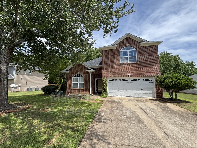 Easley House: 404 Spirit Mountain Lane